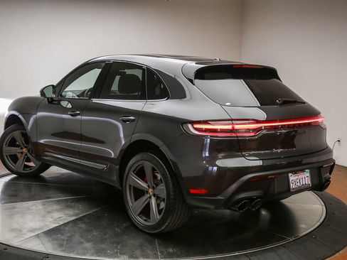 Certified 2025 Porsche Macan S AWD/4WD image 4