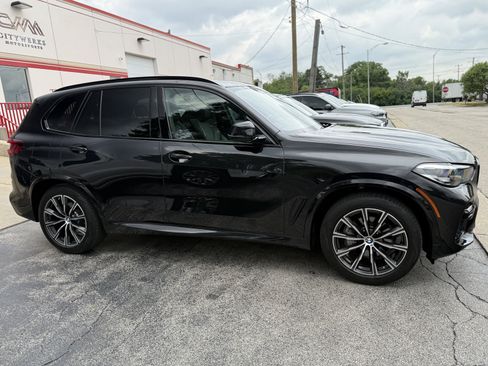 Used 2022 BMW X5 xDrive40i w/ M Sport Package AWD/4WD image 6