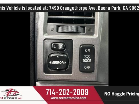 Used 2015 Toyota Sequoia SR5 w/ Premium Package AWD/4WD image 42