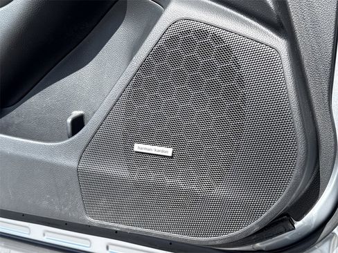 Used 2017 Subaru Forester 2.0XT Touring image 16