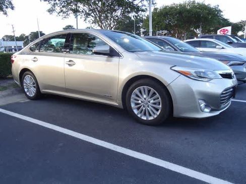 Used 2014 Toyota Avalon Limited FWD image 4