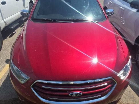 Used 2018 Ford Taurus Limited AWD/4WD image 3