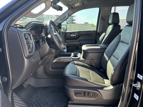 Used 2020 Chevrolet Silverado 1500 LT Trail Boss AWD/4WD image 17