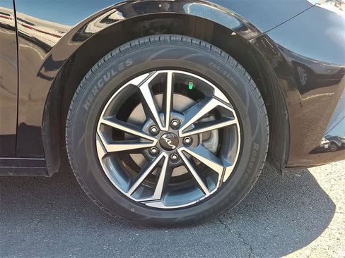 Used 2022 Kia Forte LXS image 26