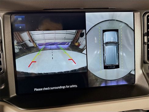 Used 2023 Ford Bronco Wildtrak image 38