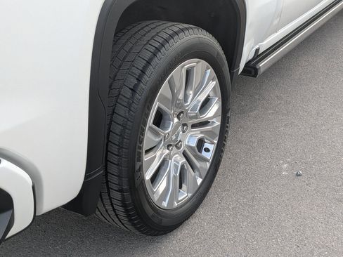 Used 2022 GMC Sierra 1500 Denali w/ Denali Premium Package image 13