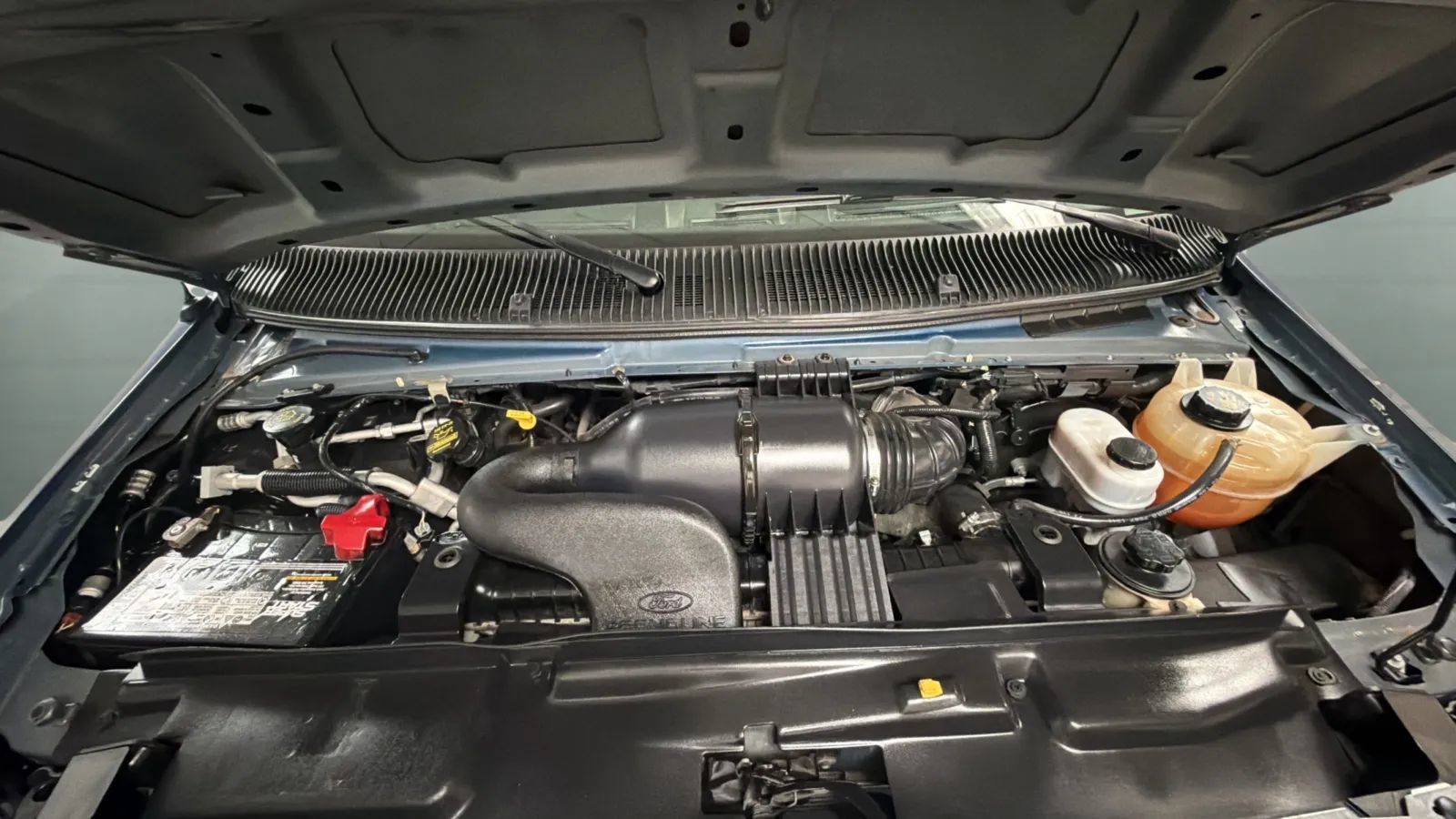 Used 2012 Ford E-350 and Econoline 350 XLT RWD image 22