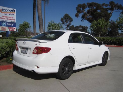 Used 2010 Toyota Corolla S image 10