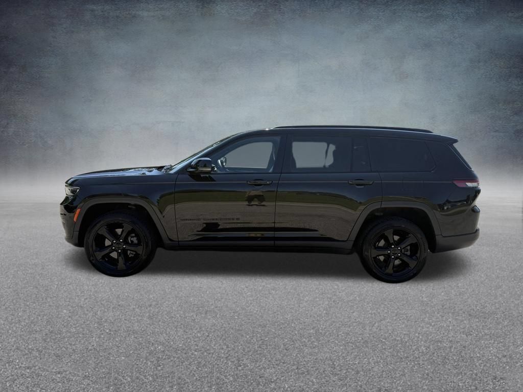 Used 2021 Jeep Grand Cherokee L Laredo AWD/4WD image 2