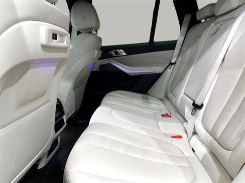 Used 2019 BMW X5 xDrive40i w/ Premium Package 2 image 12