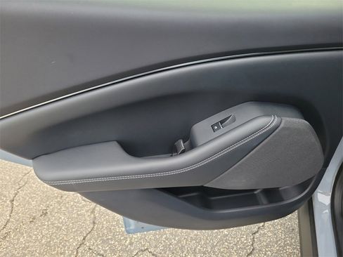 Used 2024 Ford Mustang Mach-E Select image 9