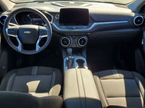 Certified 2024 Chevrolet Blazer LT w/ Convenience Package FWD image 16