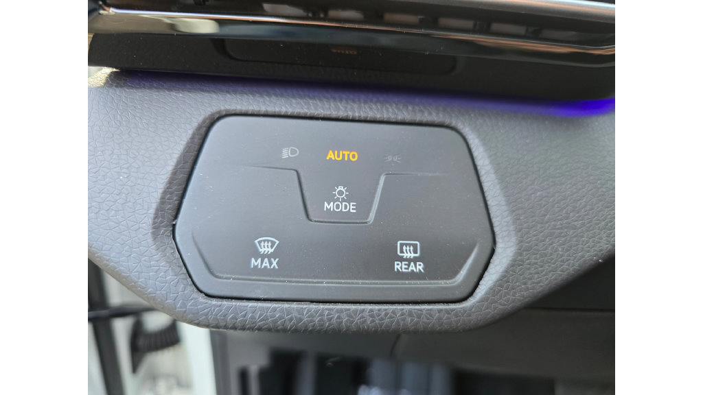 Used 2024 Volkswagen ID.4 2WD image 23