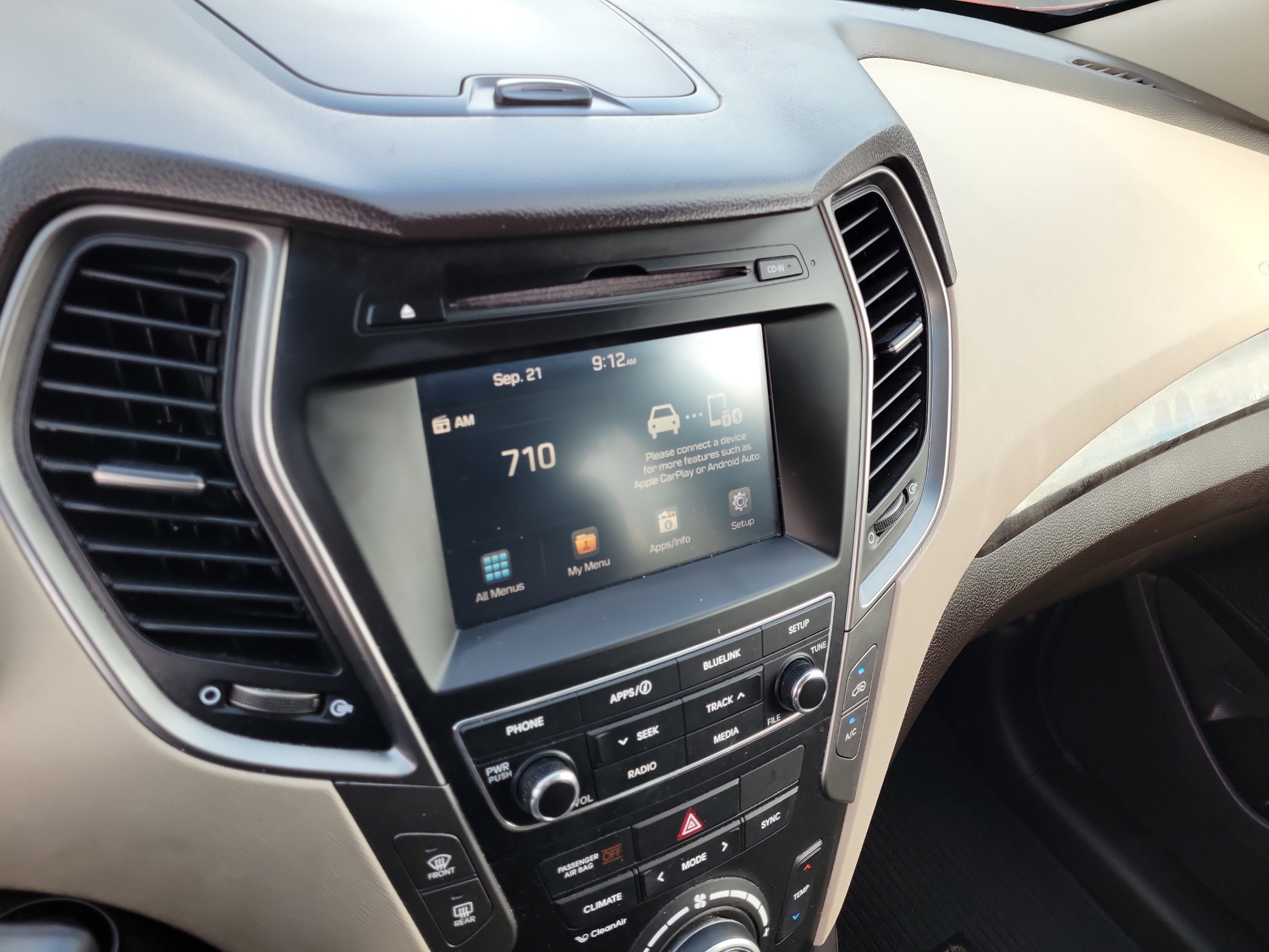 Used 2017 Hyundai Santa Fe Sport 2.0T w/ Cargo Package AWD/4WD image 22