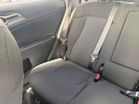 Used 2025 Kia Sportage LX FWD image 38