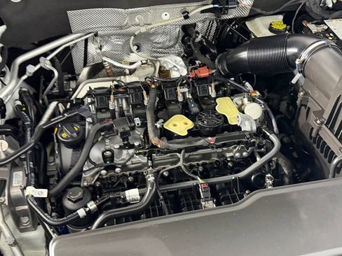 Used 2024 Volkswagen Atlas SEL Premium R-Line image 37