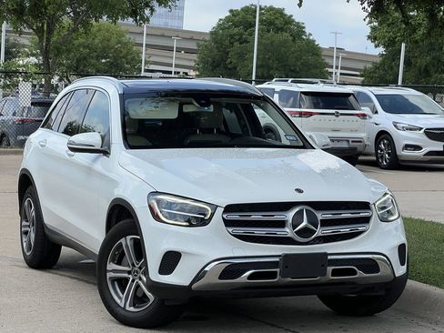 Used 2020 Mercedes-Benz GLC 300 image 2