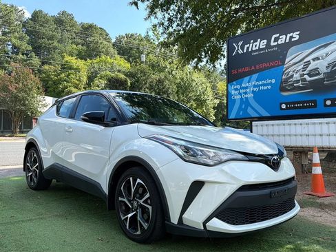 Used 2020 Toyota C-HR XLE FWD image 1