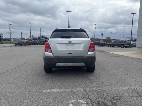 Used 2015 Chevrolet Trax LT w/ LT Sun and Sound Package FWD image 6