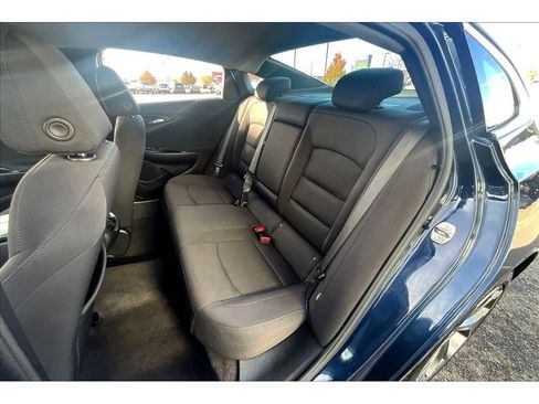 Used 2022 Chevrolet Malibu LT image 28