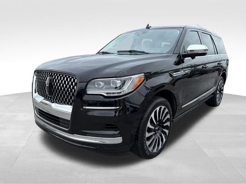 Used 2024 Lincoln Navigator Black Label AWD/4WD image 3