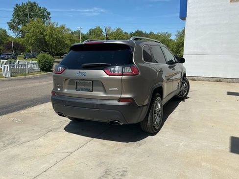 Used 2021 Jeep Cherokee Latitude Lux w/ Comfort/Convenience Group AWD/4WD image 7
