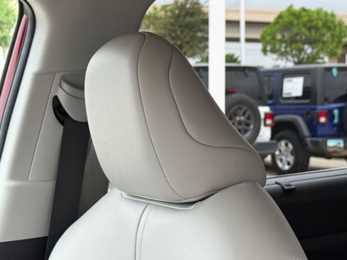 Used 2024 Toyota Grand Highlander AWD image 12