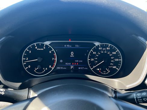 Used 2025 Nissan Altima 2.5 SV FWD image 25