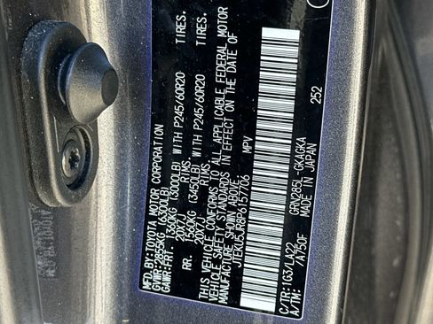 Used 2023 Toyota 4Runner Limited image 25