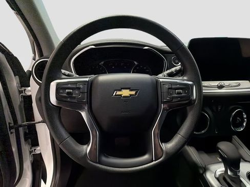 Used 2024 Chevrolet Blazer LT w/ Convenience Package FWD image 10