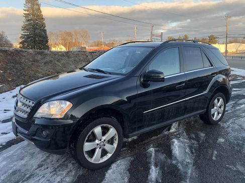 Used 2011 Mercedes-Benz ML 350 4MATIC image 2