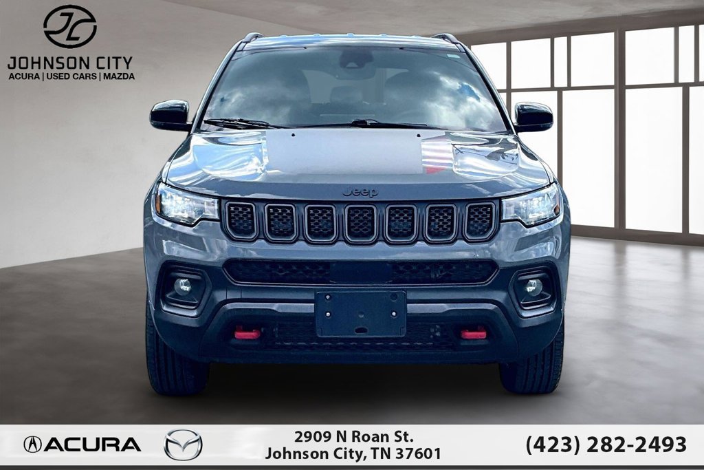 Used 2023 Jeep Compass Trailhawk AWD/4WD image 3
