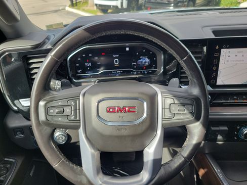 Used 2023 GMC Sierra 1500 SLT w/ SLT Convenience Package image 18