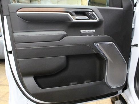 New 2026 GMC Sierra 1500 Denali w/ Technology Package AWD/4WD image 17