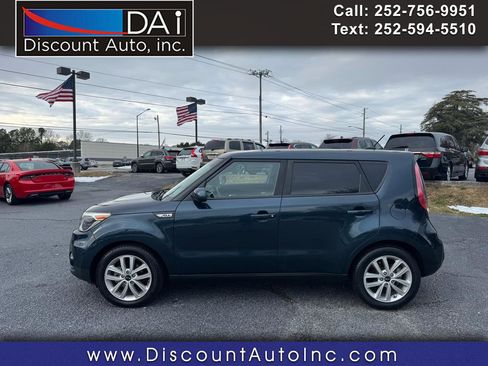 Used 2019 Kia Soul + image 1