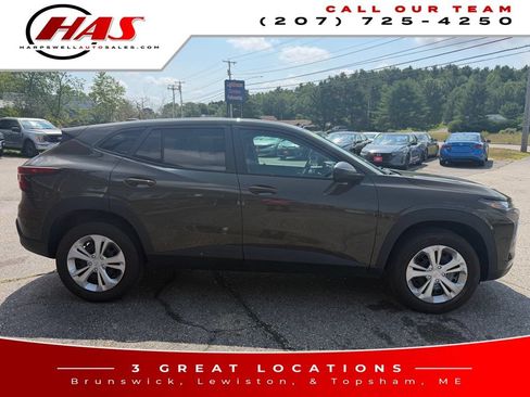Used 2024 Chevrolet Trax LS FWD image 8