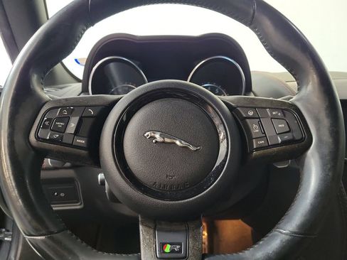 Used 2016 Jaguar F-TYPE R AWD/4WD image 14