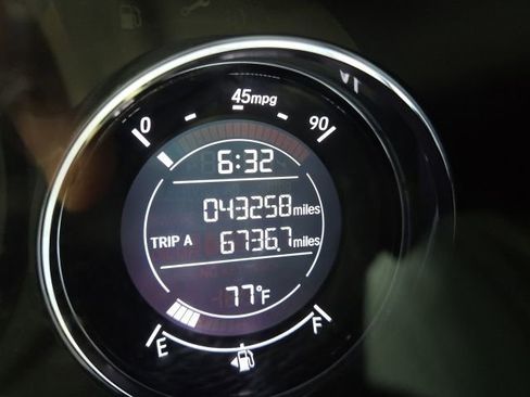 Used 2017 Honda HR-V LX image 25