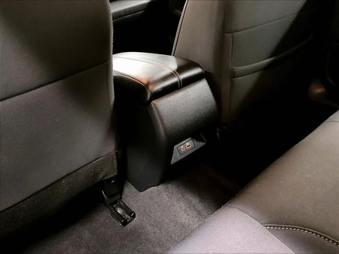 Used 2024 Nissan Altima 2.5 SV image 27