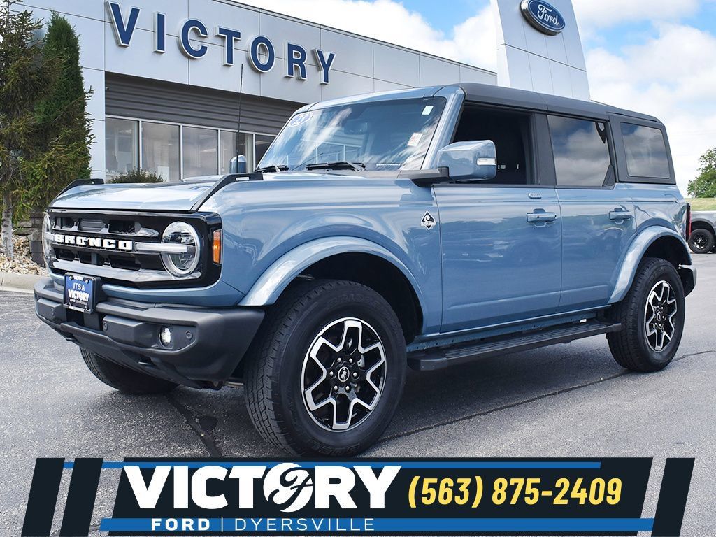 Used 2023 Ford Bronco Outer Banks AWD/4WD image 1