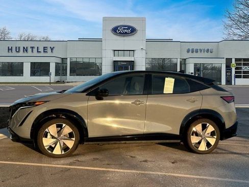 Used 2024 Nissan Ariya AWD image 7