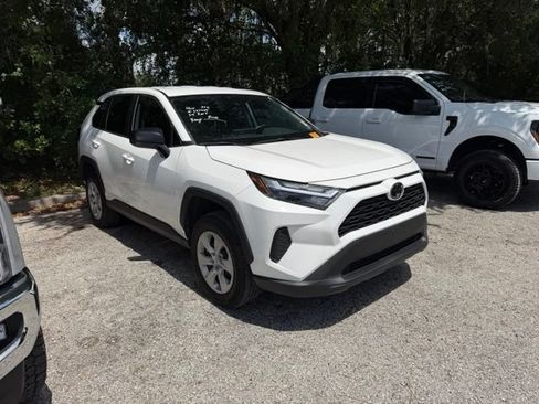 Used 2024 Toyota RAV4 LE FWD image 2