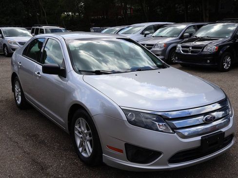 Used 2012 Ford Fusion S FWD image 1