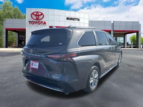 Certified 2025 Toyota Sienna Limited FWD image 28