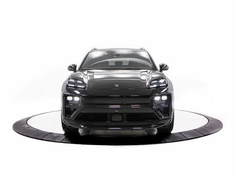 New 2025 Porsche Macan Turbo Electric image 7