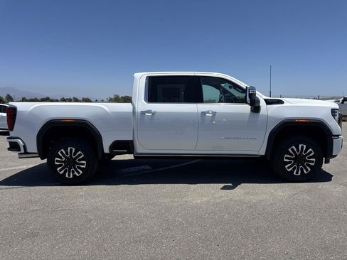 New 2026 GMC Sierra 2500 Denali Ultimate w/ Max Trailering Package AWD/4WD image 3