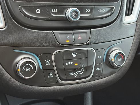 Used 2025 Chevrolet Malibu LS image 22