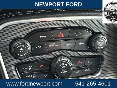 Used 2018 Dodge Challenger R/T Scat Pack w/ Leather Interior Group image 19