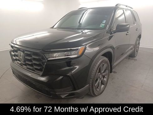 Certified 2023 Honda Pilot Sport image 3
