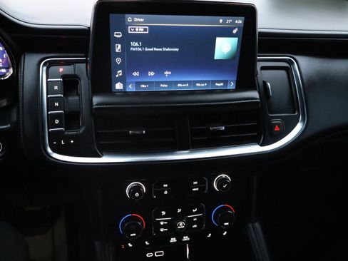 Used 2023 Chevrolet Suburban Z71 image 15